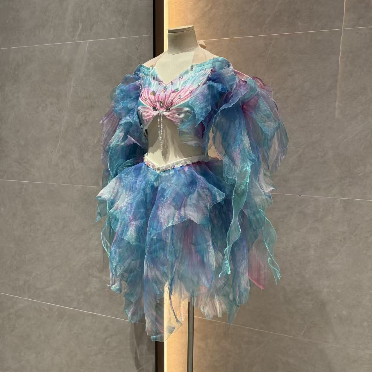 Mermaid Water Dance Skirt Prin - Aquarium & Marine Museum Universiti Malaysia Sabah Kota Kinabalu Sabah Reviews 评论和价格