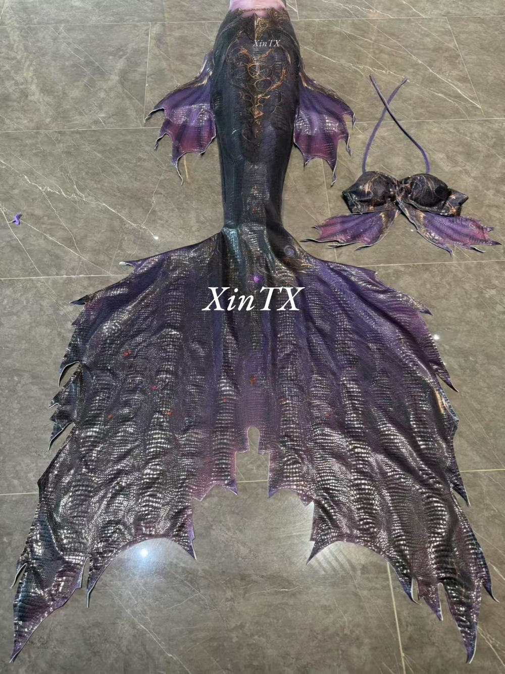 man woman mermaid tail hot sta - Aquarium & Marine Museum Universiti Malaysia Sabah Kota Kinabalu Sabah Reviews 评论和价格